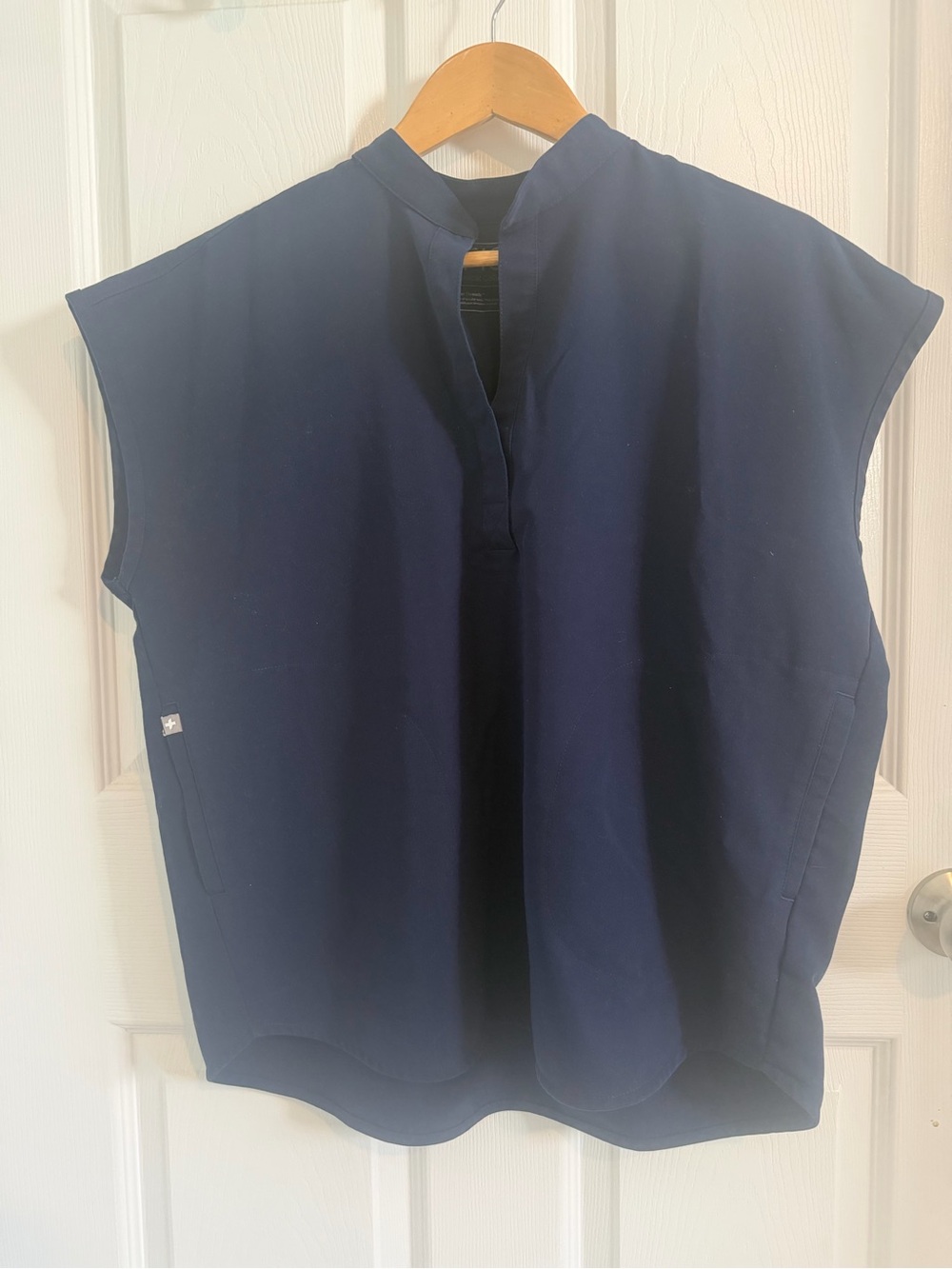 Figs Navy Rafaela Oversized Scrub Top - Picture 3 of 5